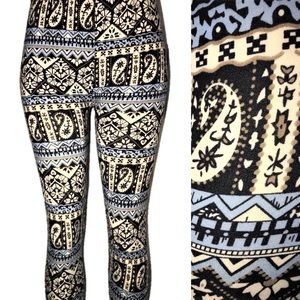 Super Soft Leggings Black & White Paisley Design
